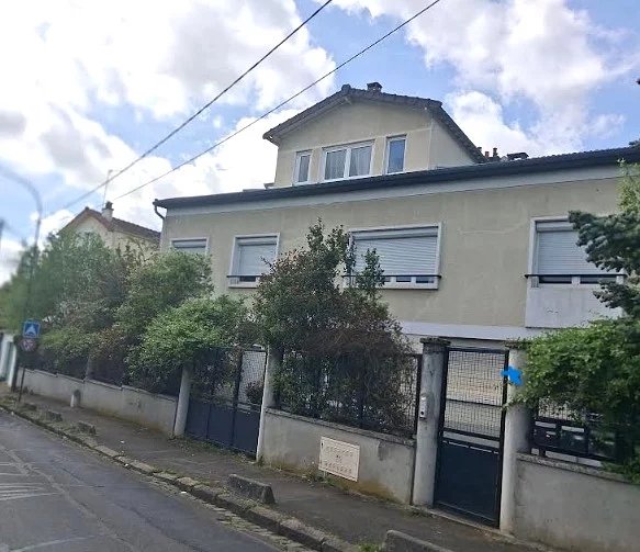 COMME DANS UNE MAISON - MAGNIFIQUE APPARTEMENT DE QUALITE DANS LE SECTEUR LEO LAGRANGE  PROCHE DES DEUX LIGNES 7 ET 14 !