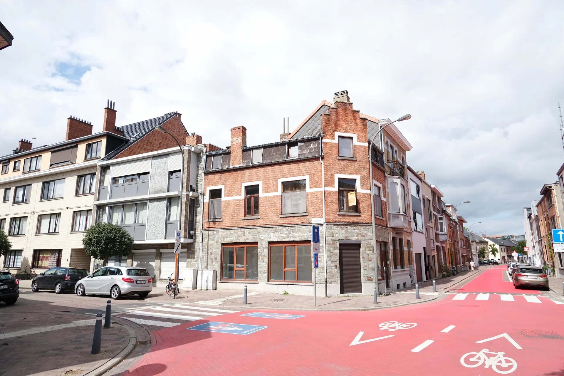 Duplex-hoekappartement met twee slaapkamers, te Runkst.