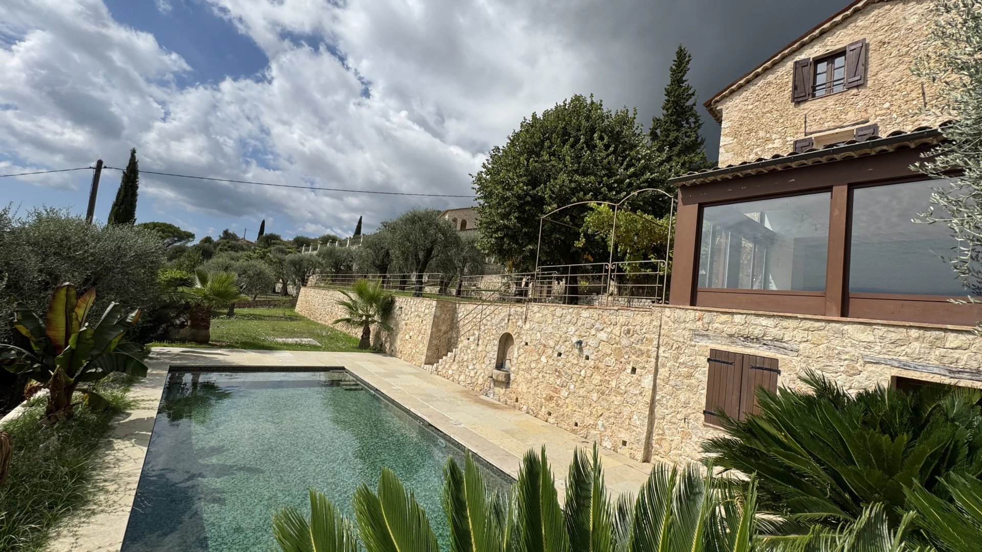 Agence immobilière de 