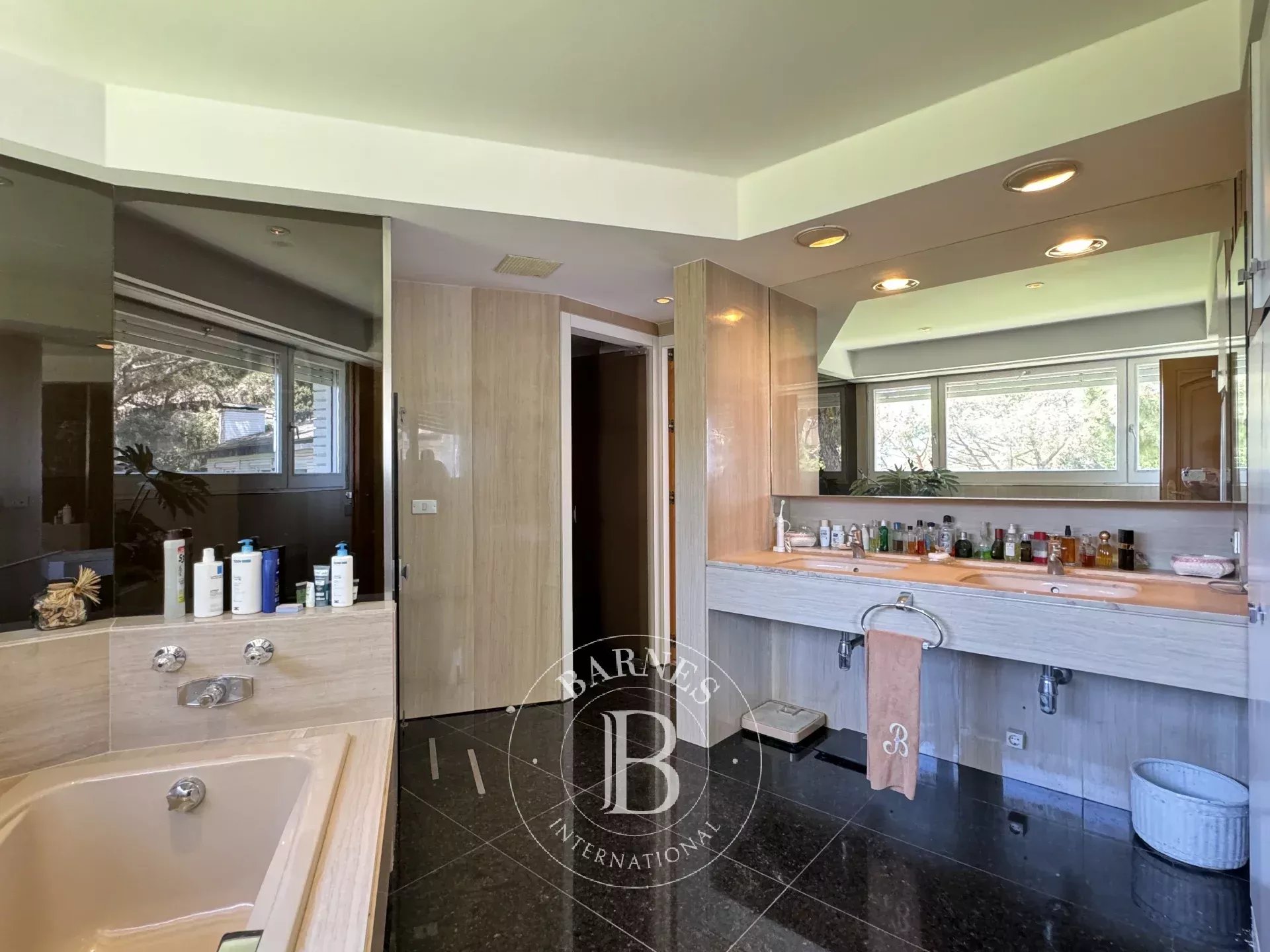 Ev Cabrils - picture 34