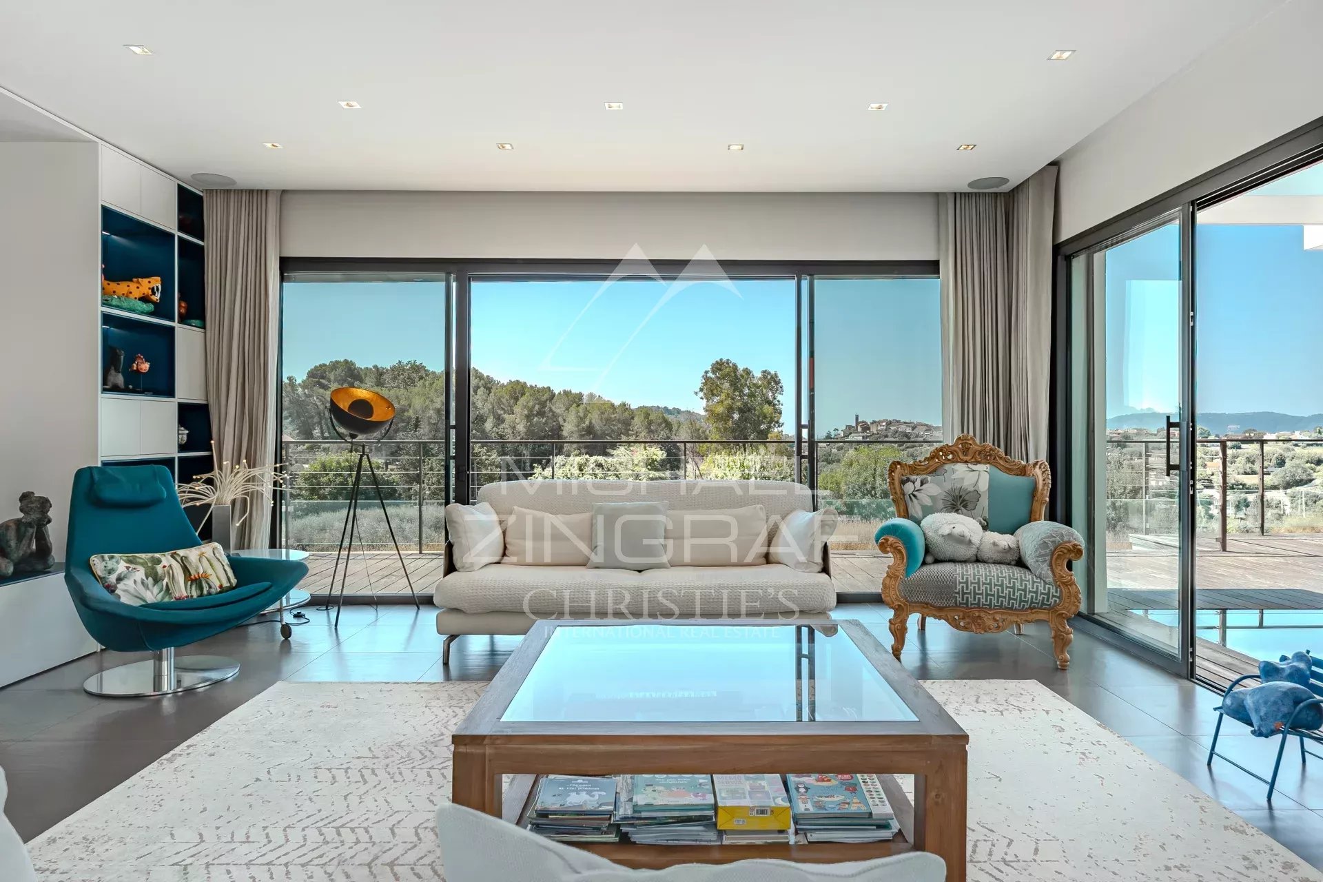 6 Bedroom Villa/Townhouse's Image 3