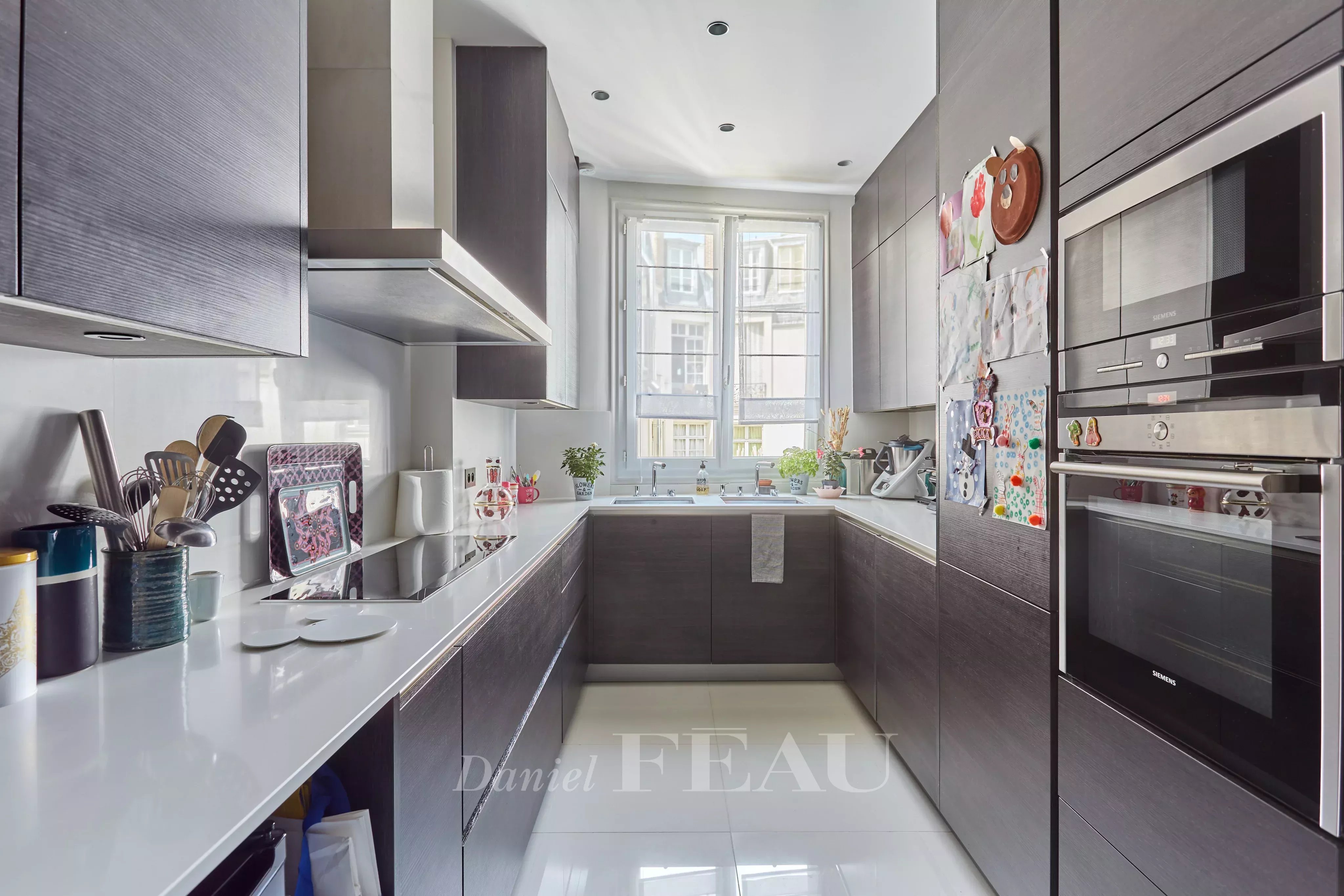 Sale Apartment Paris 16th
