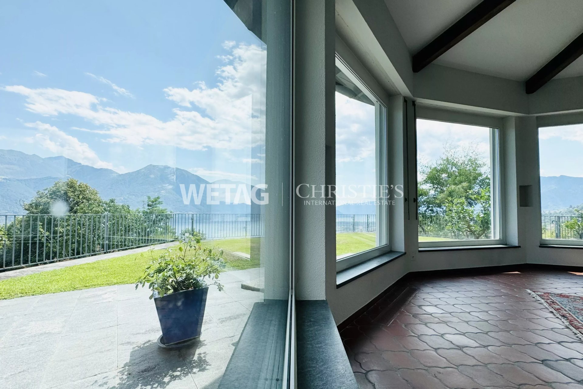 5 Bedroom Villa/Townhouse's Image 3