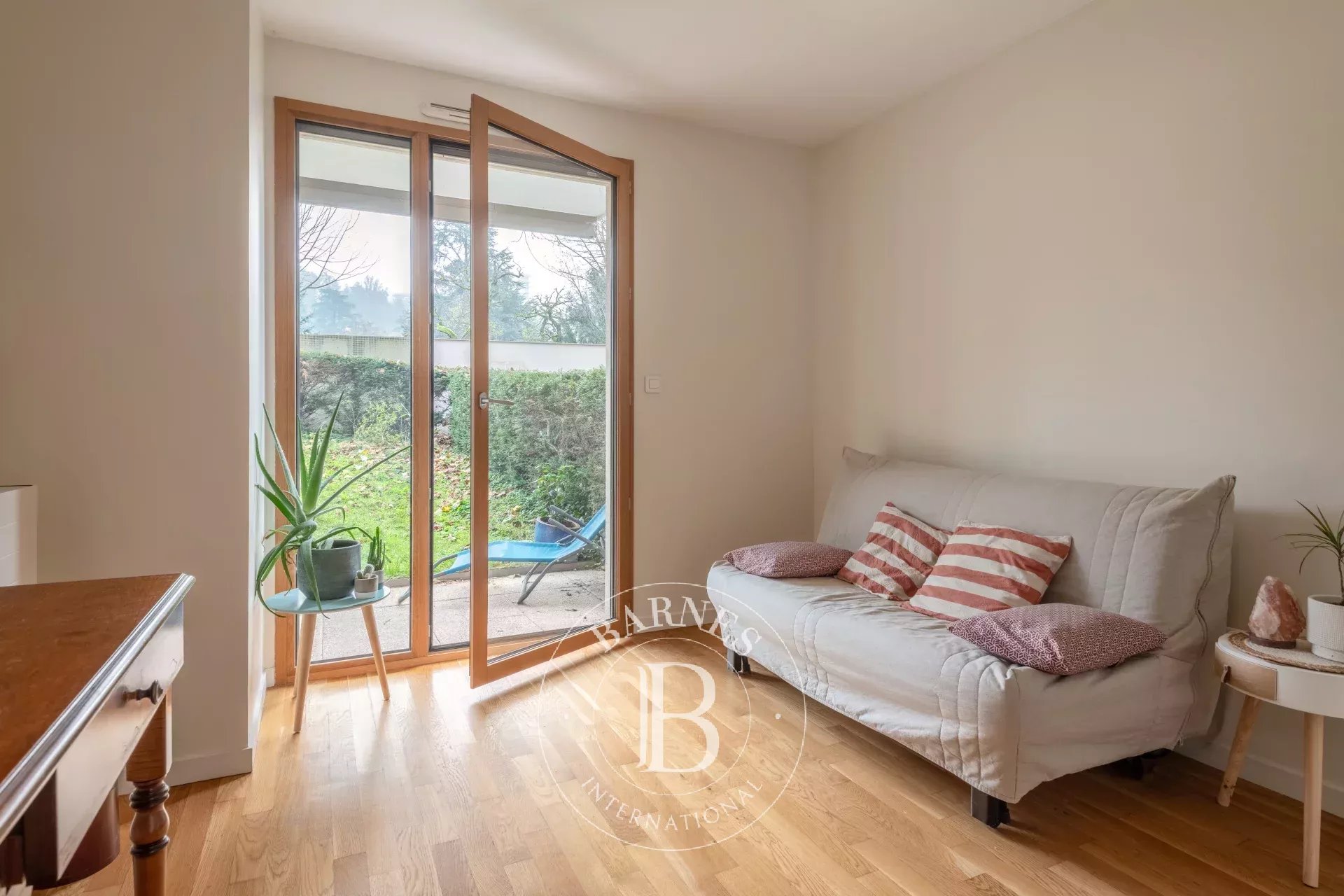 Daire Tassin-la-Demi-Lune - picture 7