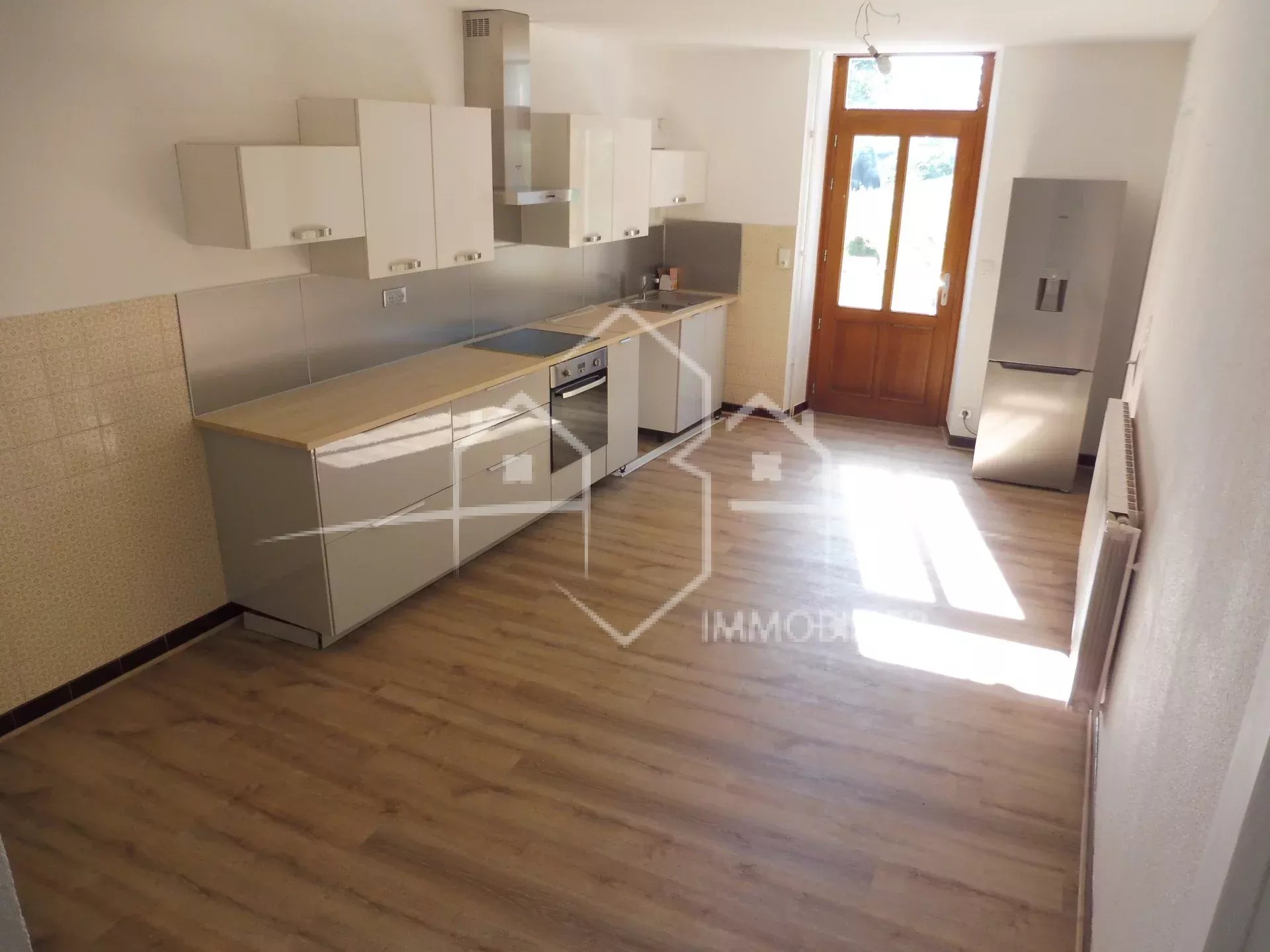 MAISON T5 AVEC GARAGE ET TERRAIN