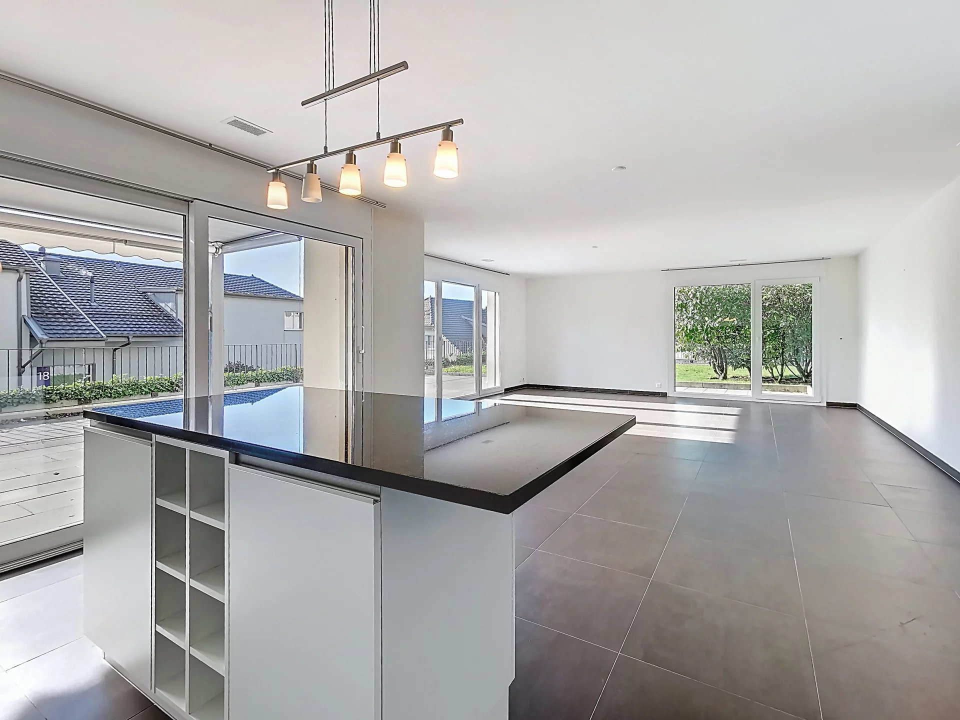 Superbe 3.5 pièces avec jardin, terrasse et échappée sur le lac