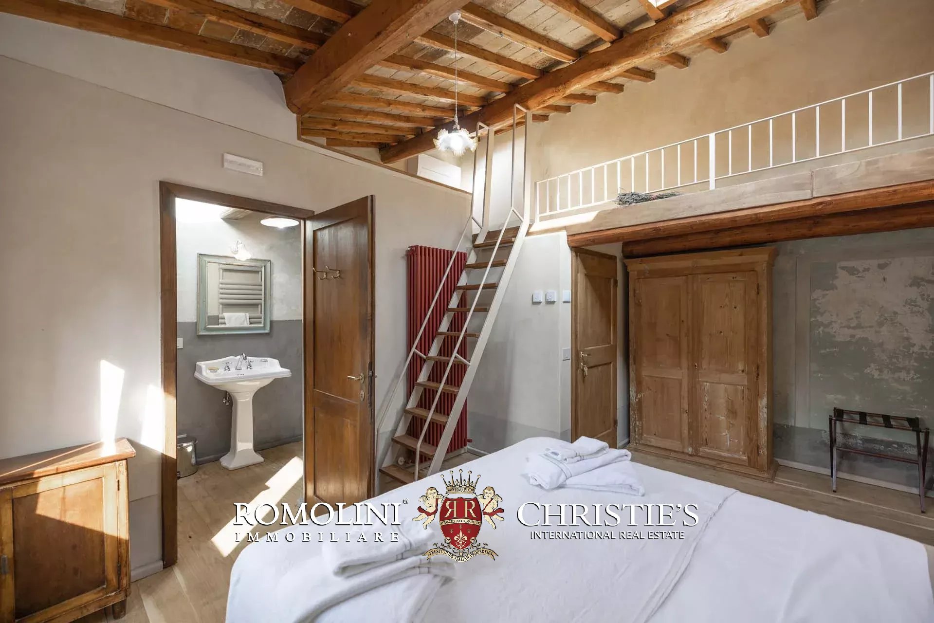 13 Bedroom Villa/Townhouse's Image 64