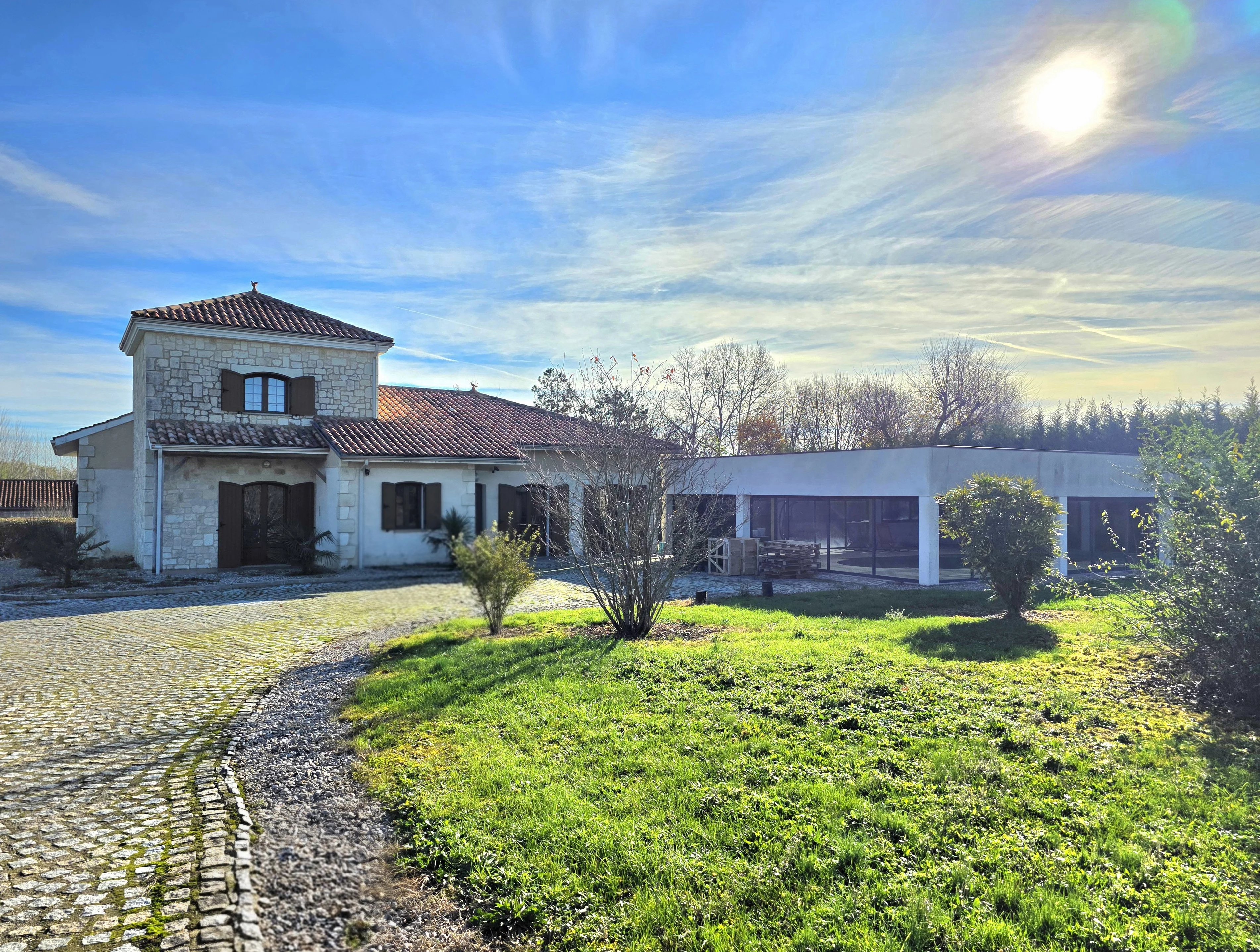 House in Castillonnes - view 1