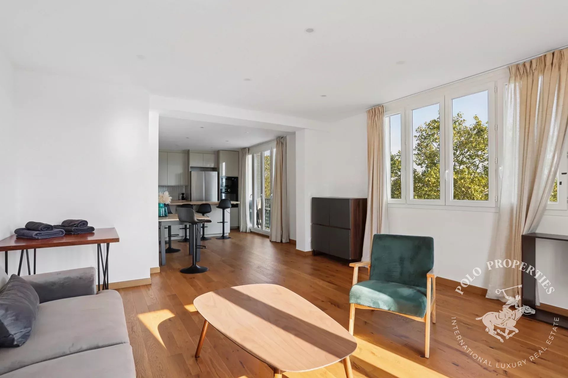 Appartement familial avec balcon - Auteuil Sud