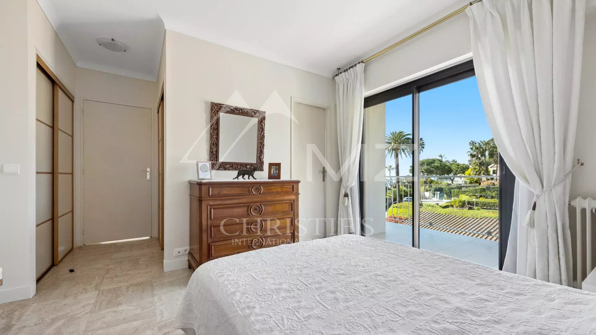 2 Bedroom Apartment/Flat's Image 8