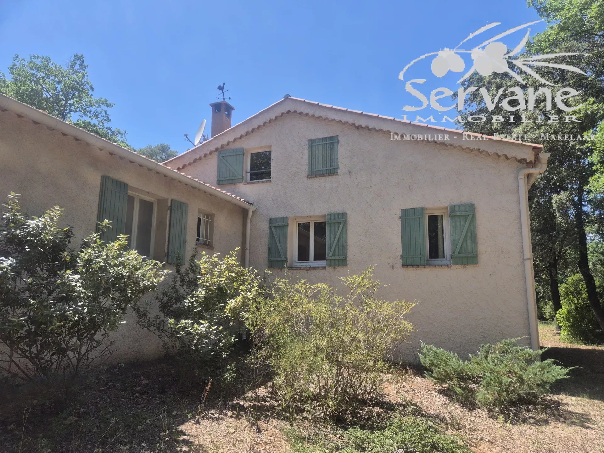 Character property with Provençal charm