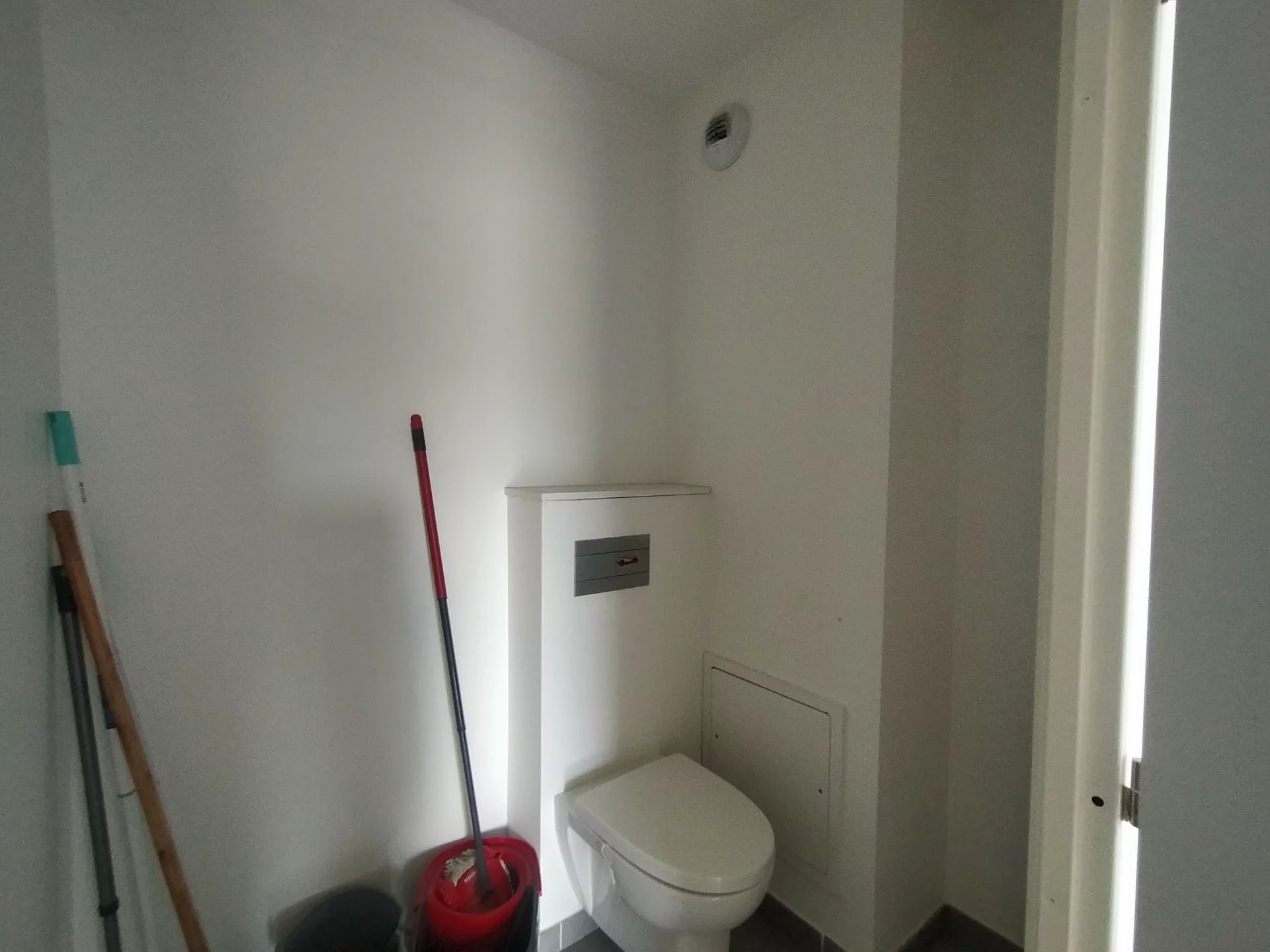 85858898 Location Vénissieux