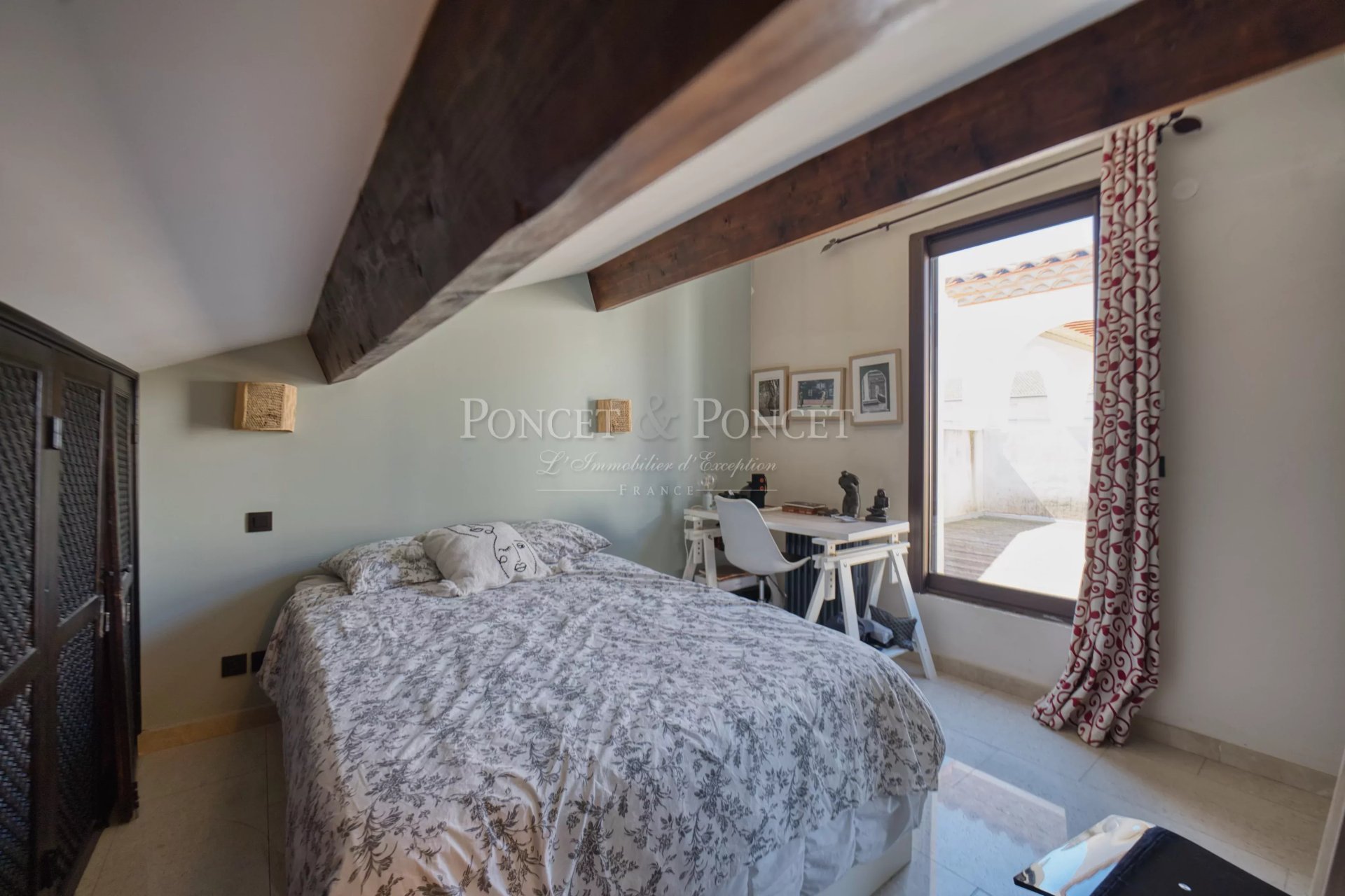 6 Bedroom Villa/Townhouse's Image 16