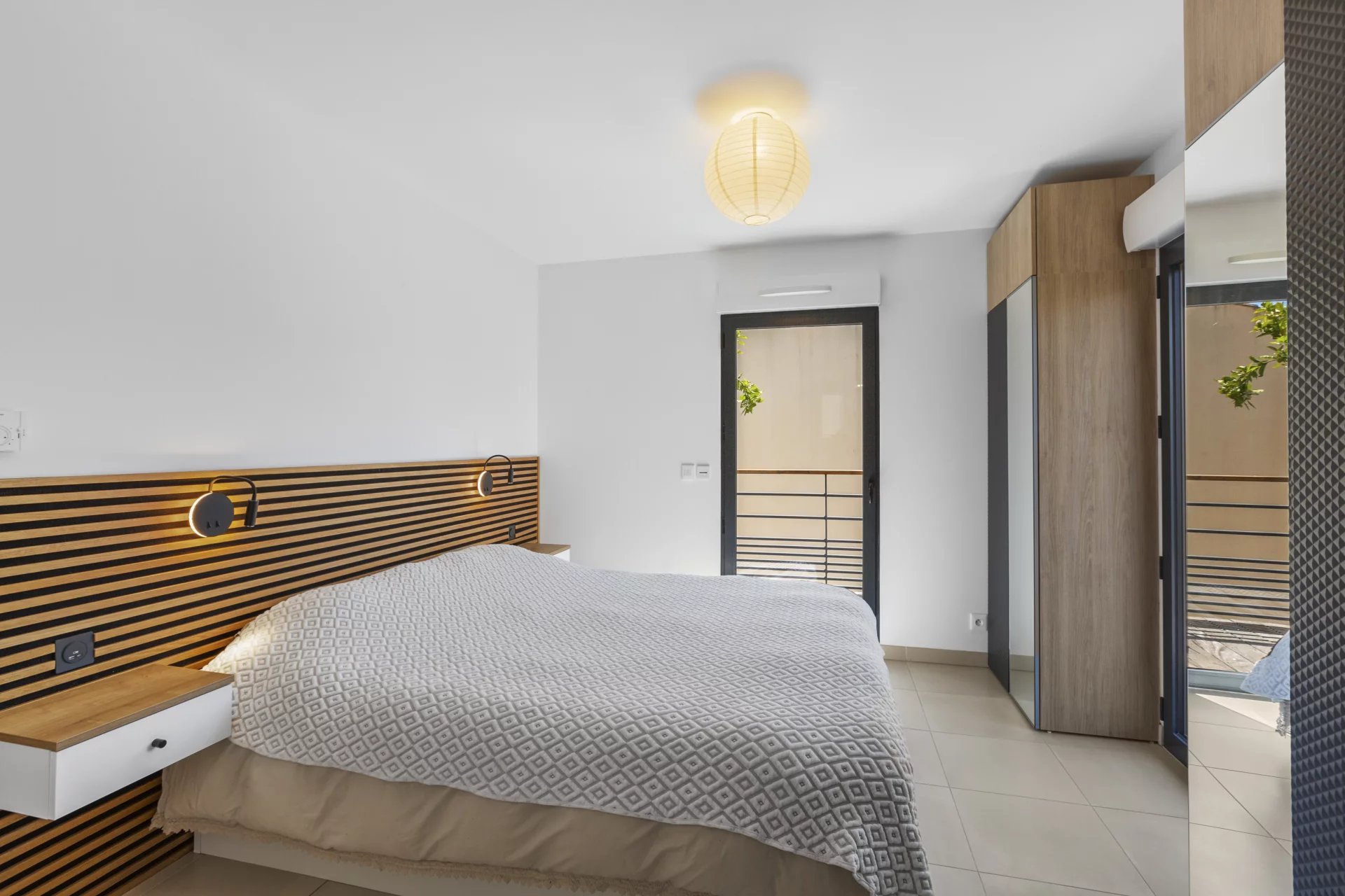 Bright penthouse with large terrace - Saint Aygulf