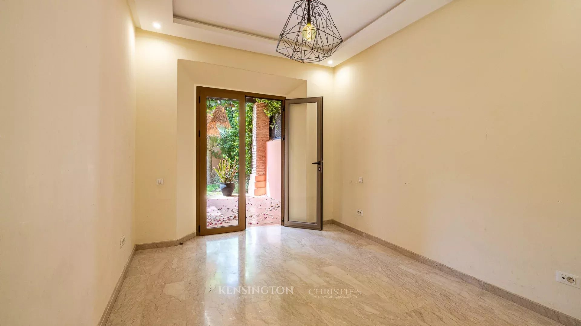 3 Bedroom Villa/Townhouse's Image 17