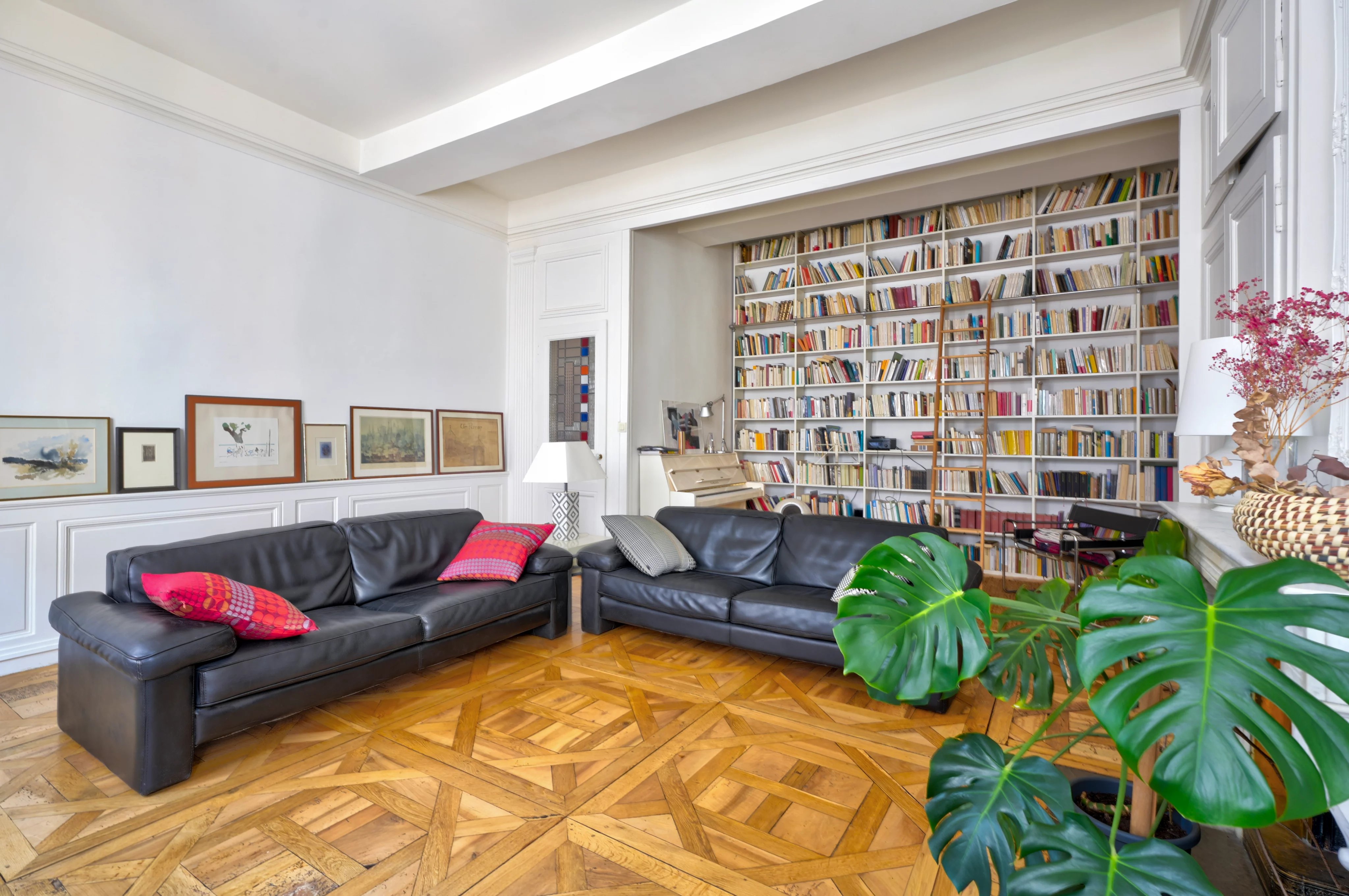 Lyon 1 - Place du Forez  - Superbe T6 de 179 m² — photo 3