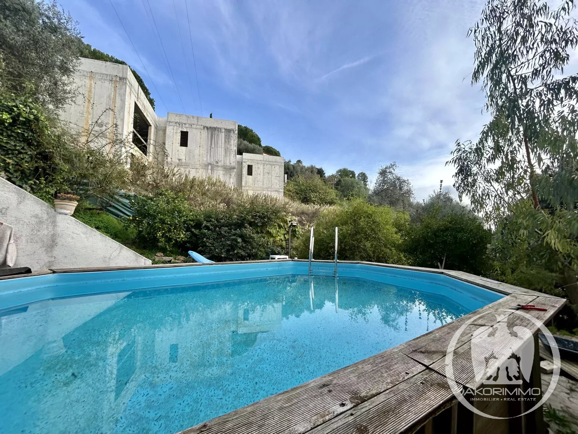 Huis  - 4 kamers  - 121.0 m2 -  570.000 € - Te koop