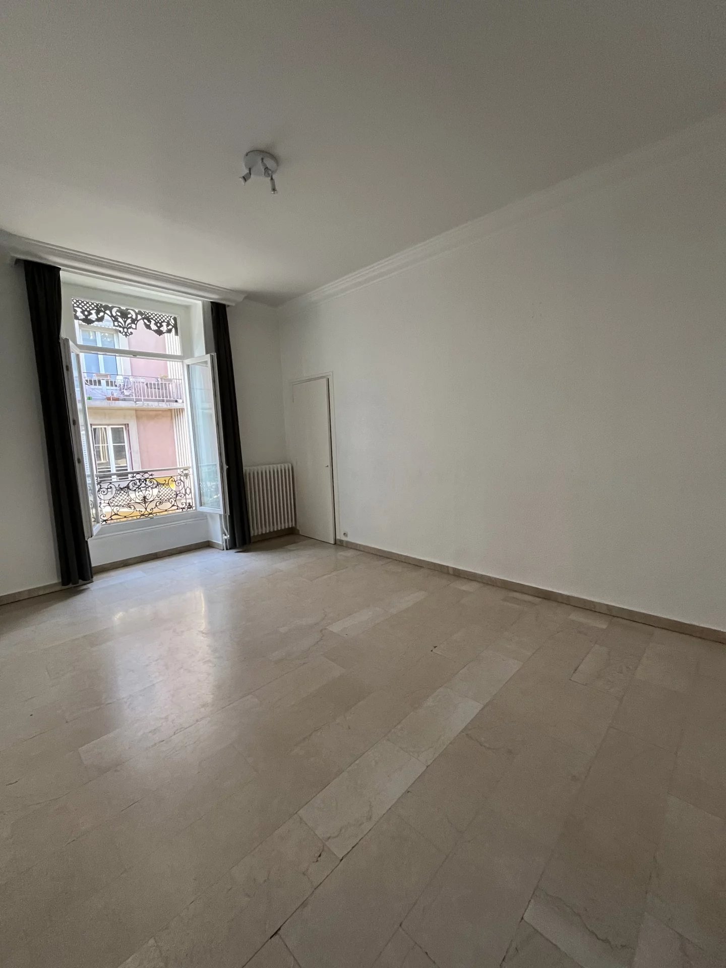 GRENOBLE - Proche Gare - 4 pièces - 114.24 M²