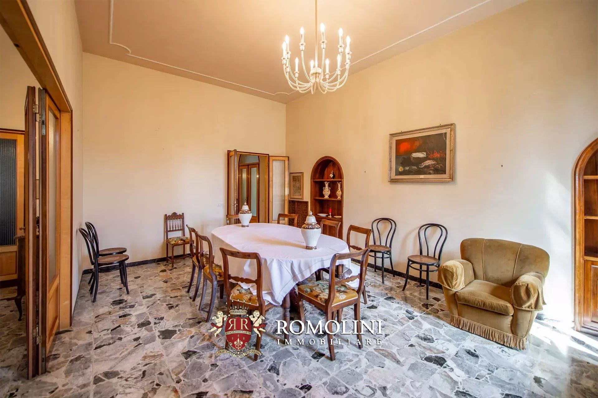 6 Bedroom Villa/Townhouse's Image 30