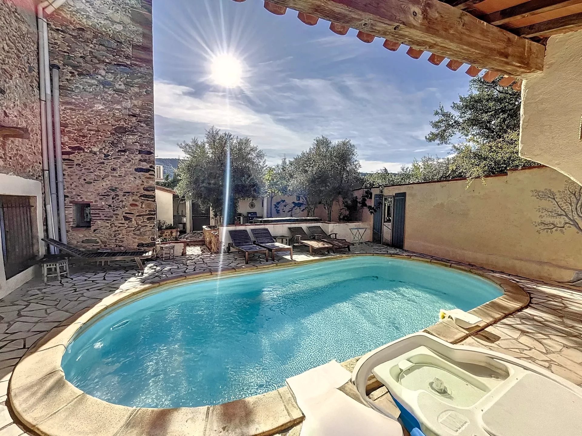 MAGNIFIQUE MAS (ANCIEN MONASTERE) AVEC PISCINE, ILLE SUR TET