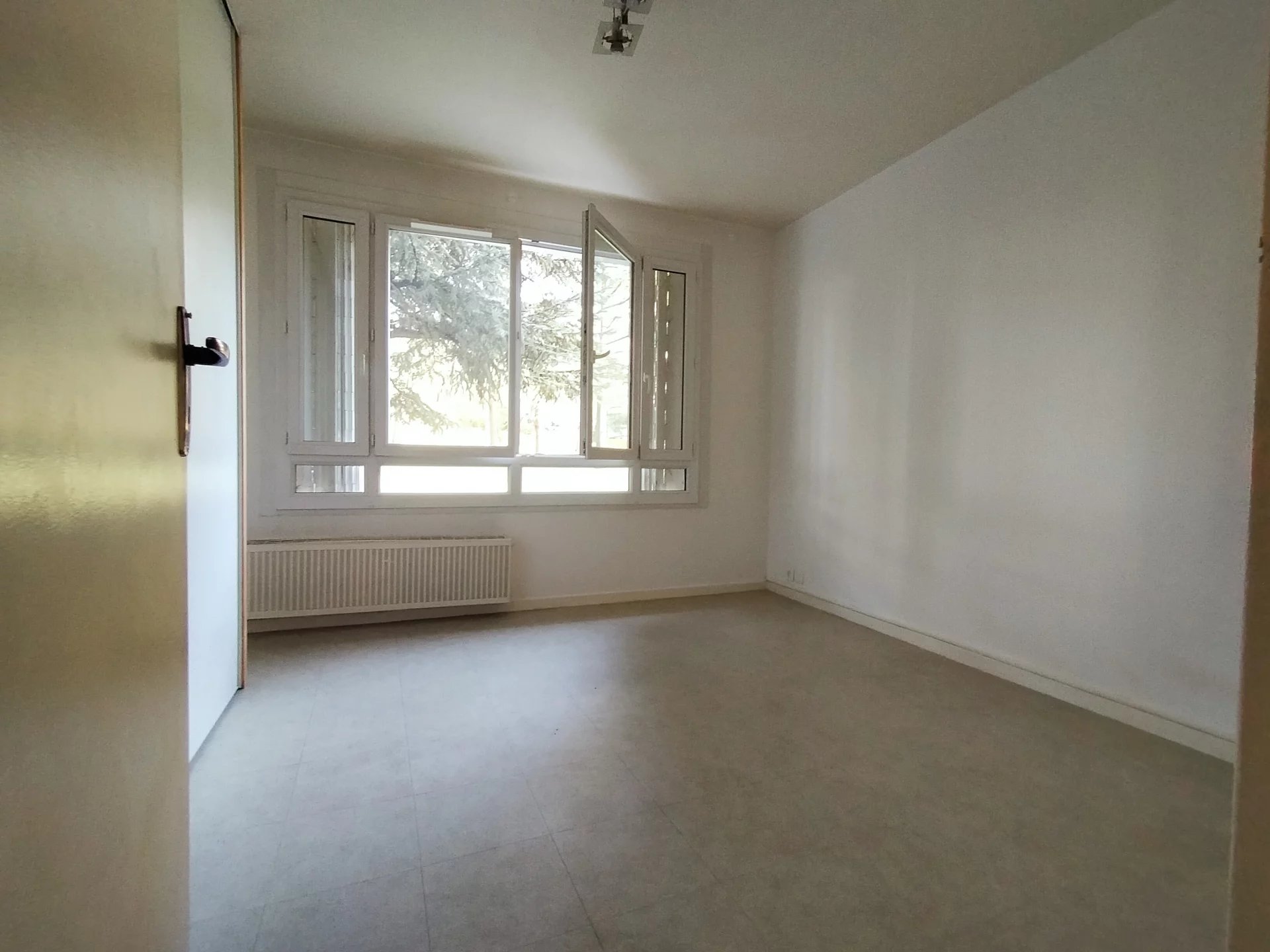 86427800 Location Saint-Genis-Laval