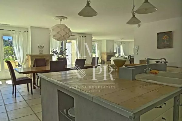 Luxury Mougins Villa for sale with Scenic Views — photo 6