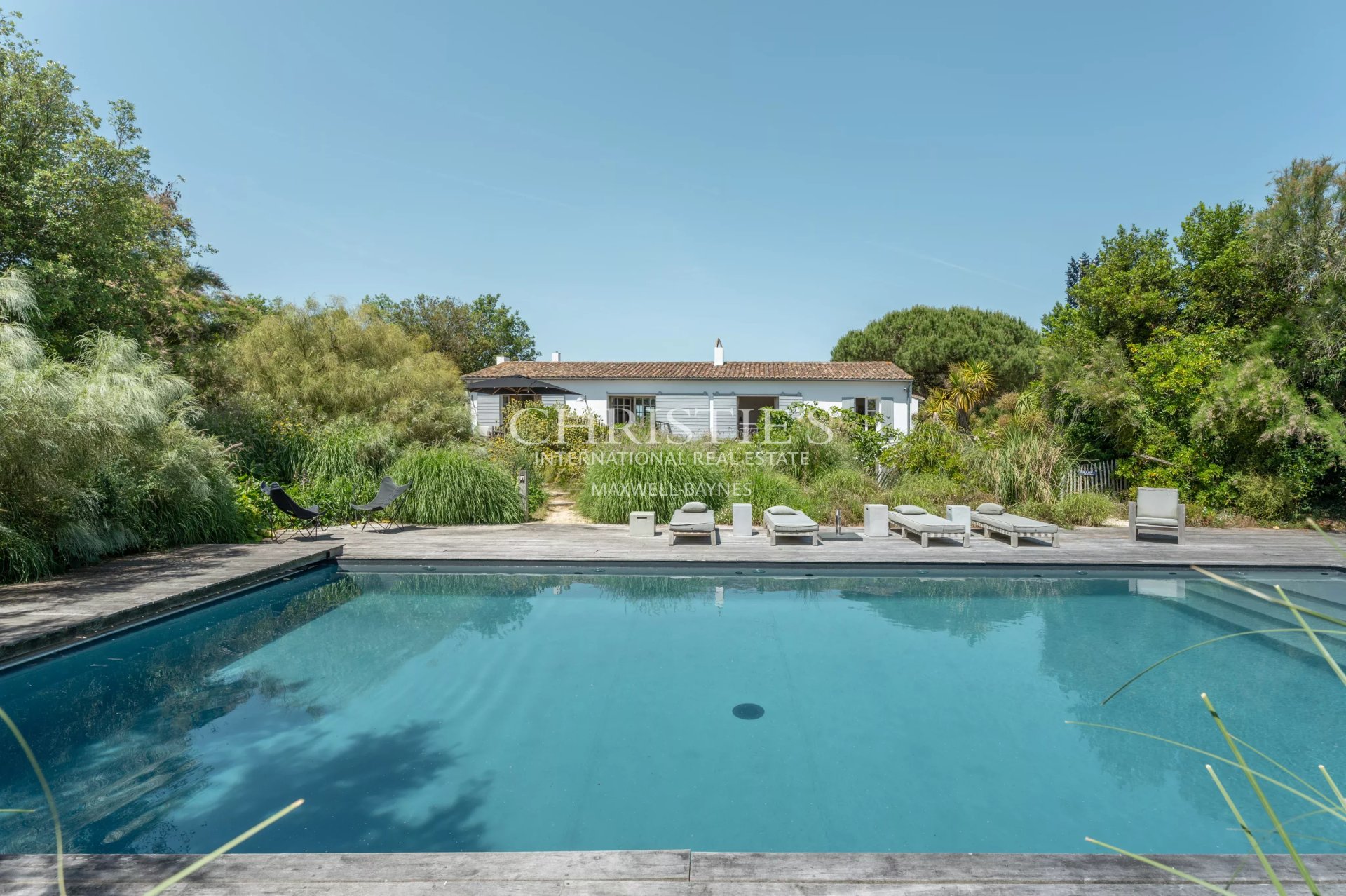5 Bedroom Villa/Townhouse's Image 3