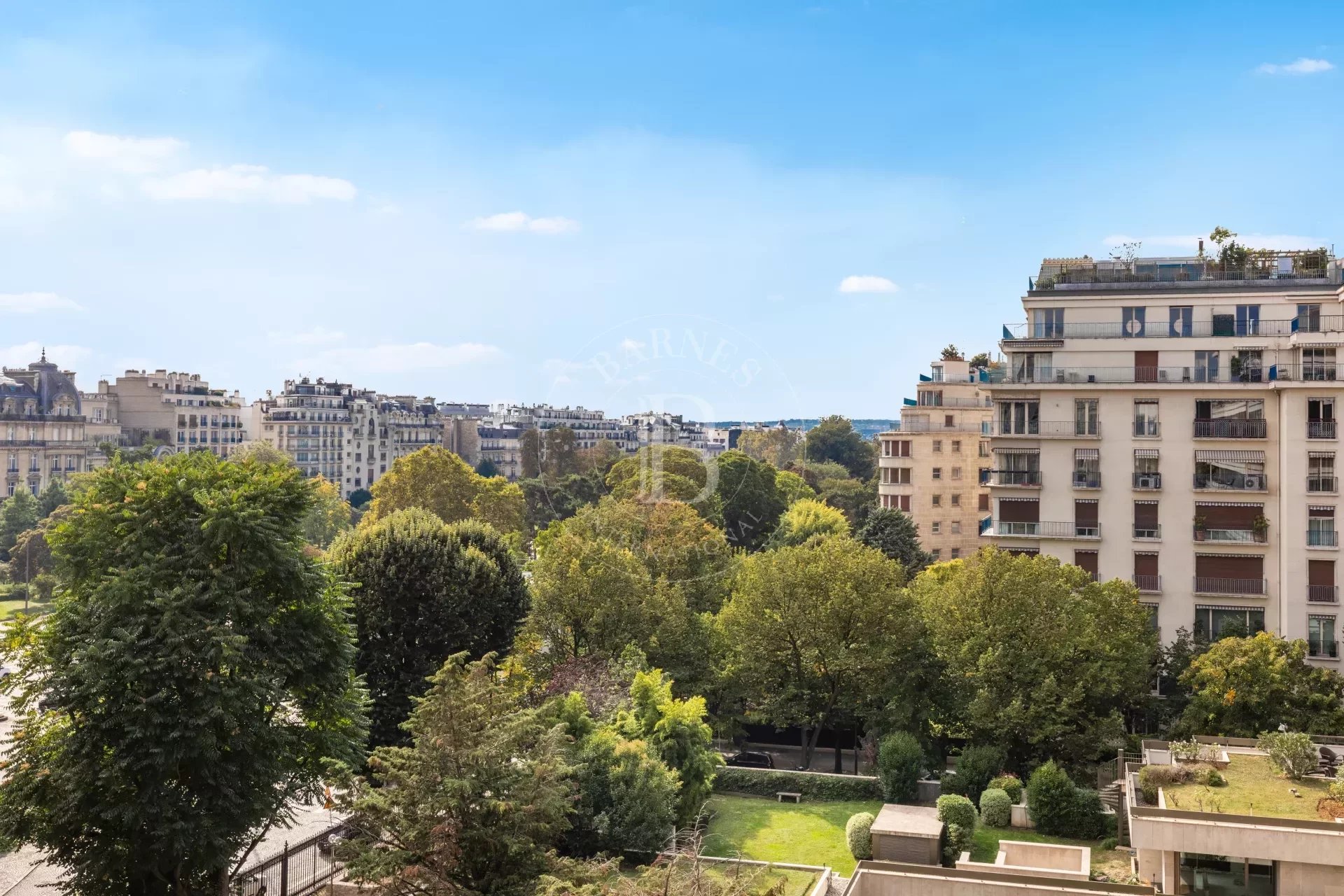 Exclusive listing - Paris 16 - Foch / Arc de Triomphe - Upper floor - Beautiful views, outdoor spaces - picture 7