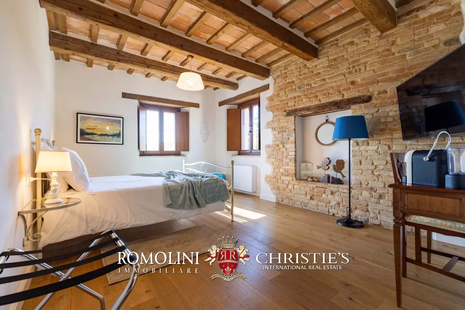 9 Bedroom Villa/Townhouse's Image 47