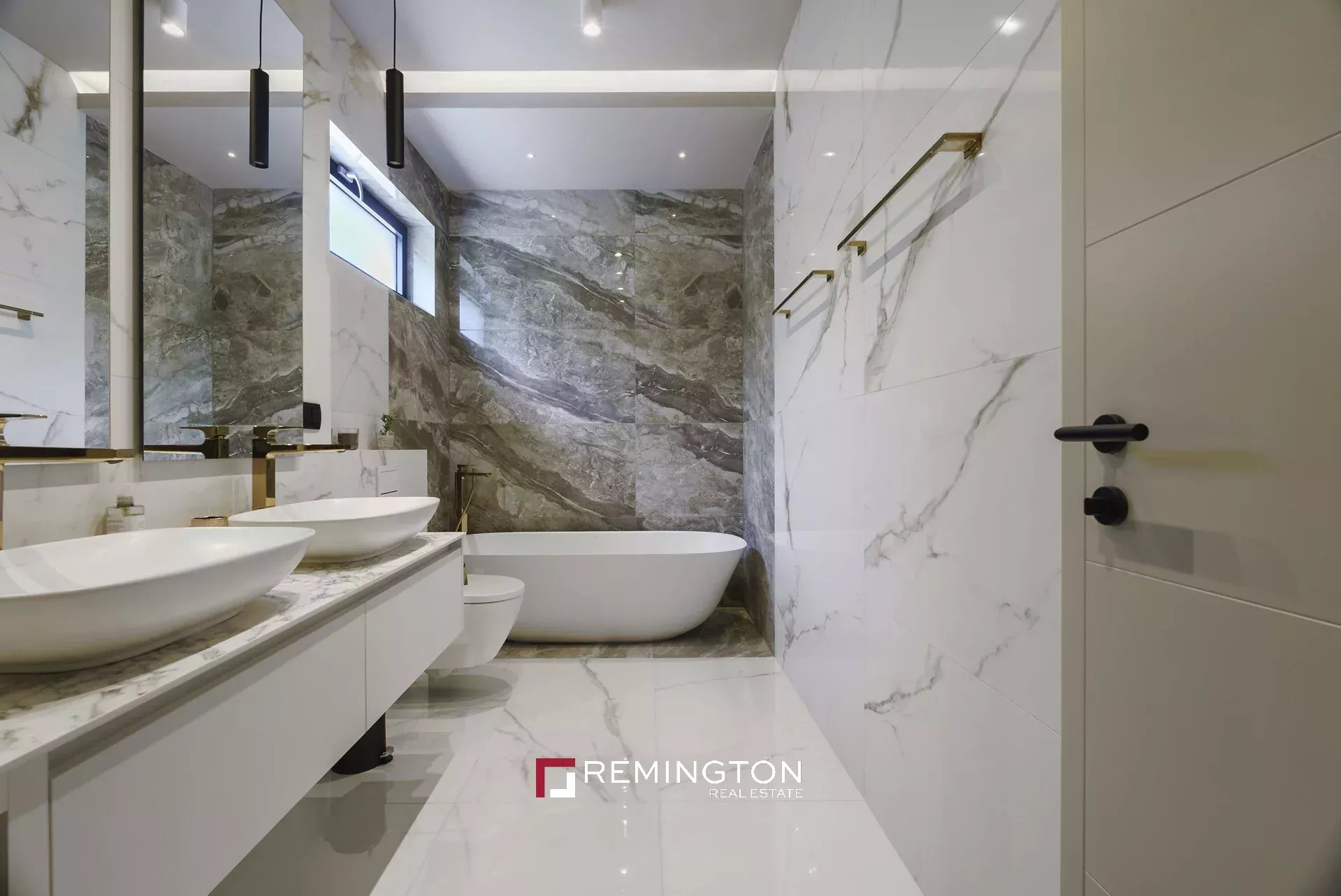 4 Bedroom Villa/Townhouse's Image 6
