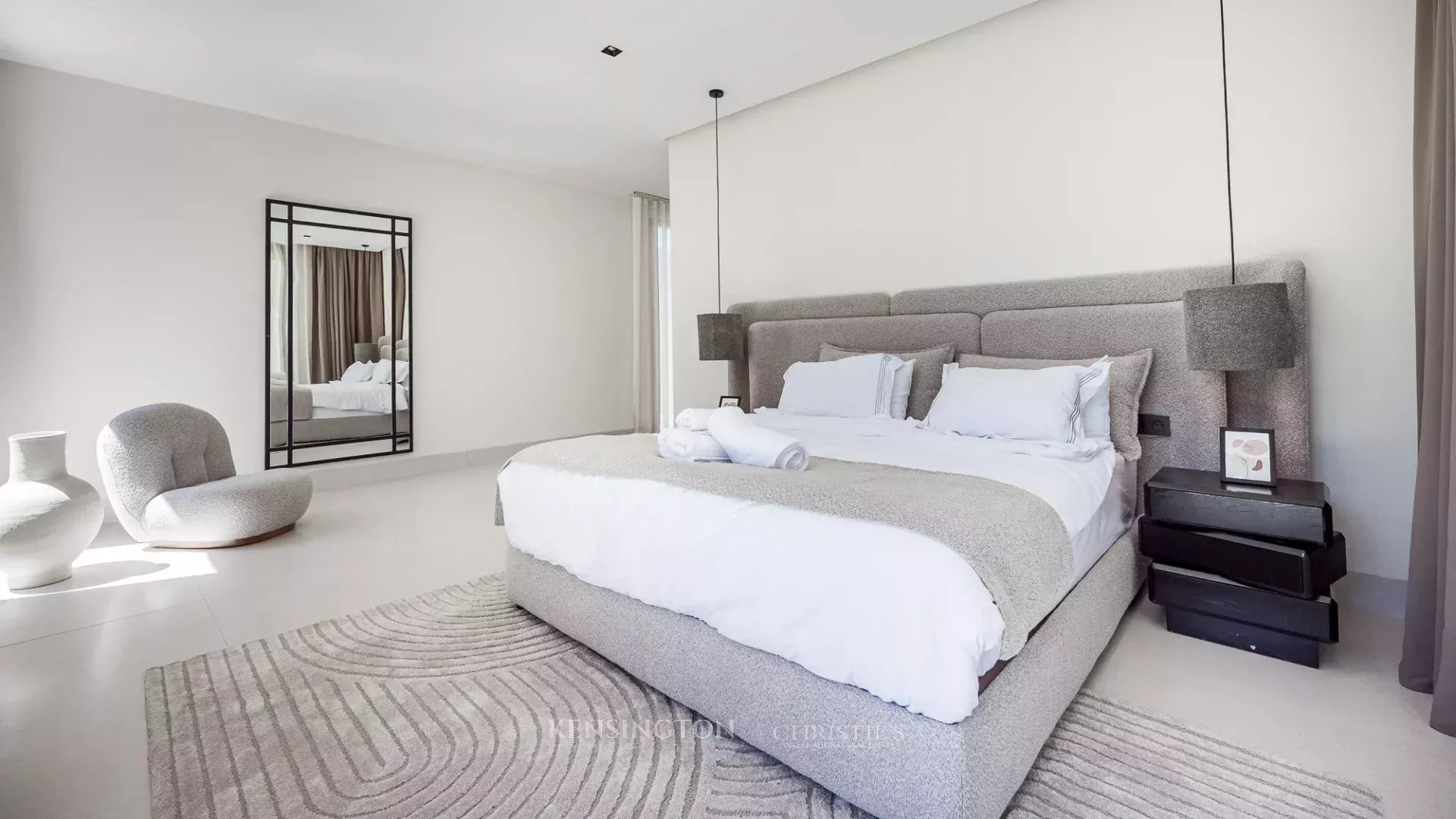 6 Bedroom Villa/Townhouse's Image 22