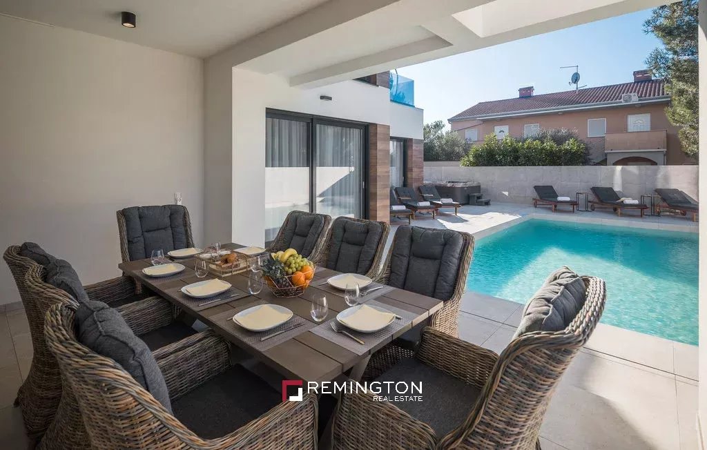 4 Bedroom Villa/Townhouse's Image 27