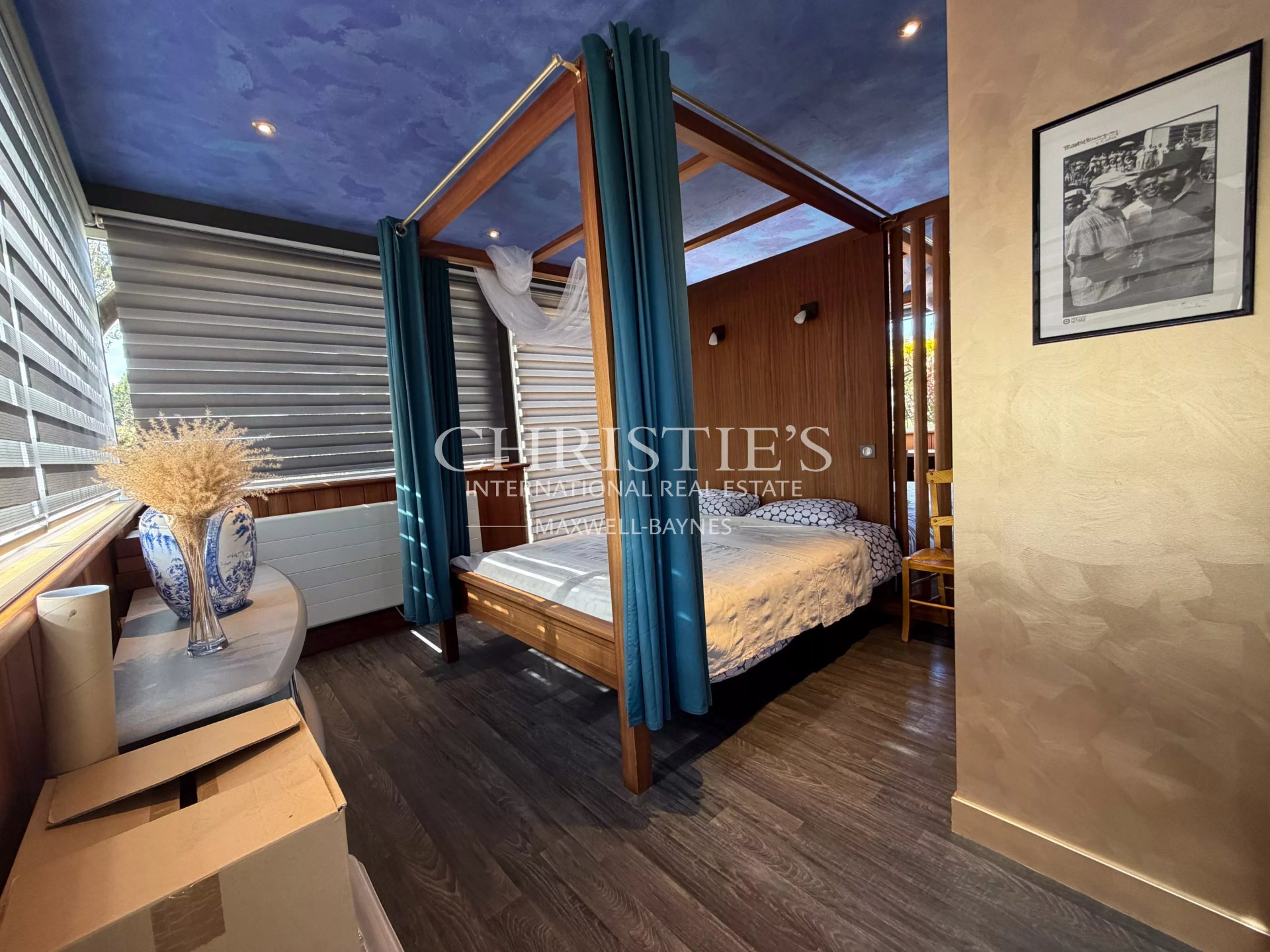 6 Bedroom Villa/Townhouse's Image 27