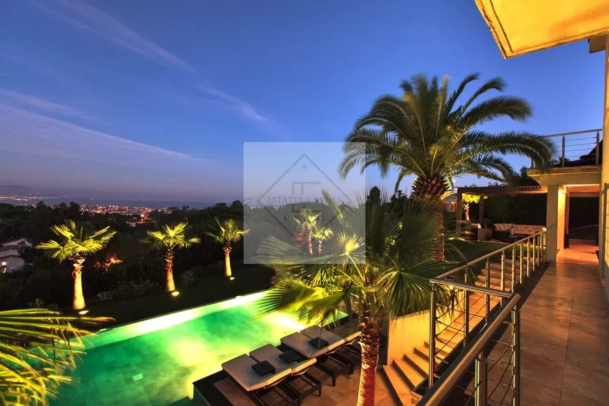 À Louer – Villa Contemporaine d’Exception à Super Cannes – 430 m² avec Vue Mer Panoramique — photo 2