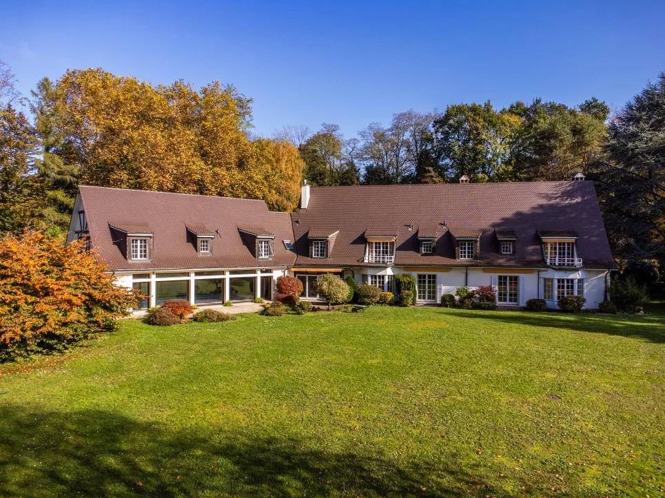 Magnifique propriété située dans un havre de verdure à proximité de Lausanne !