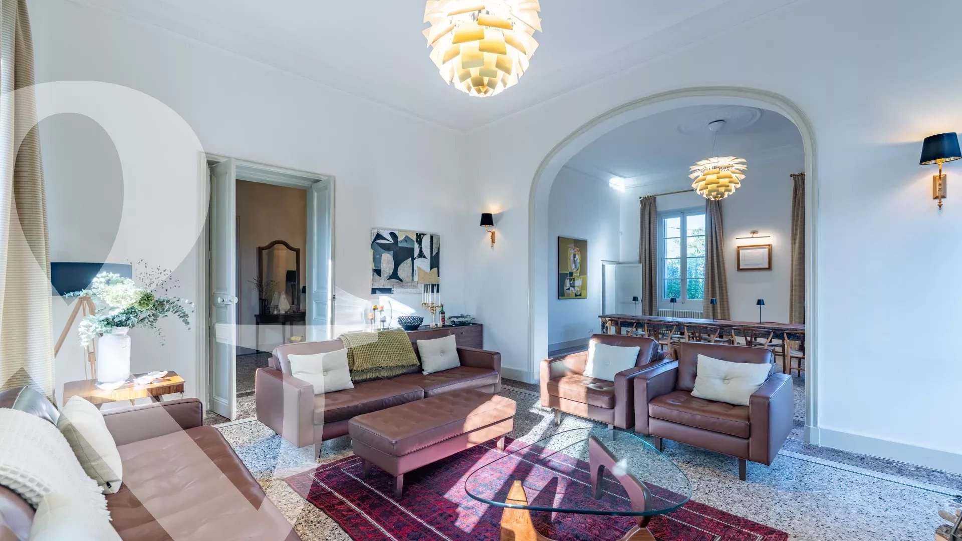 UN BIEN UNIQUE ET INCROYABLE