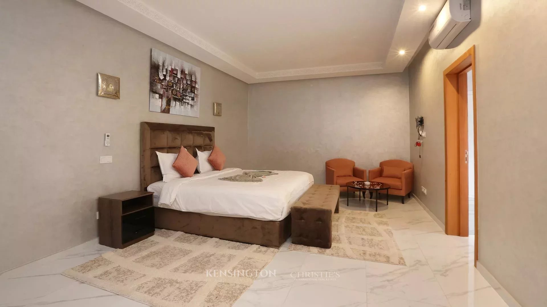 7 Bedroom Villa/Townhouse's Image 30