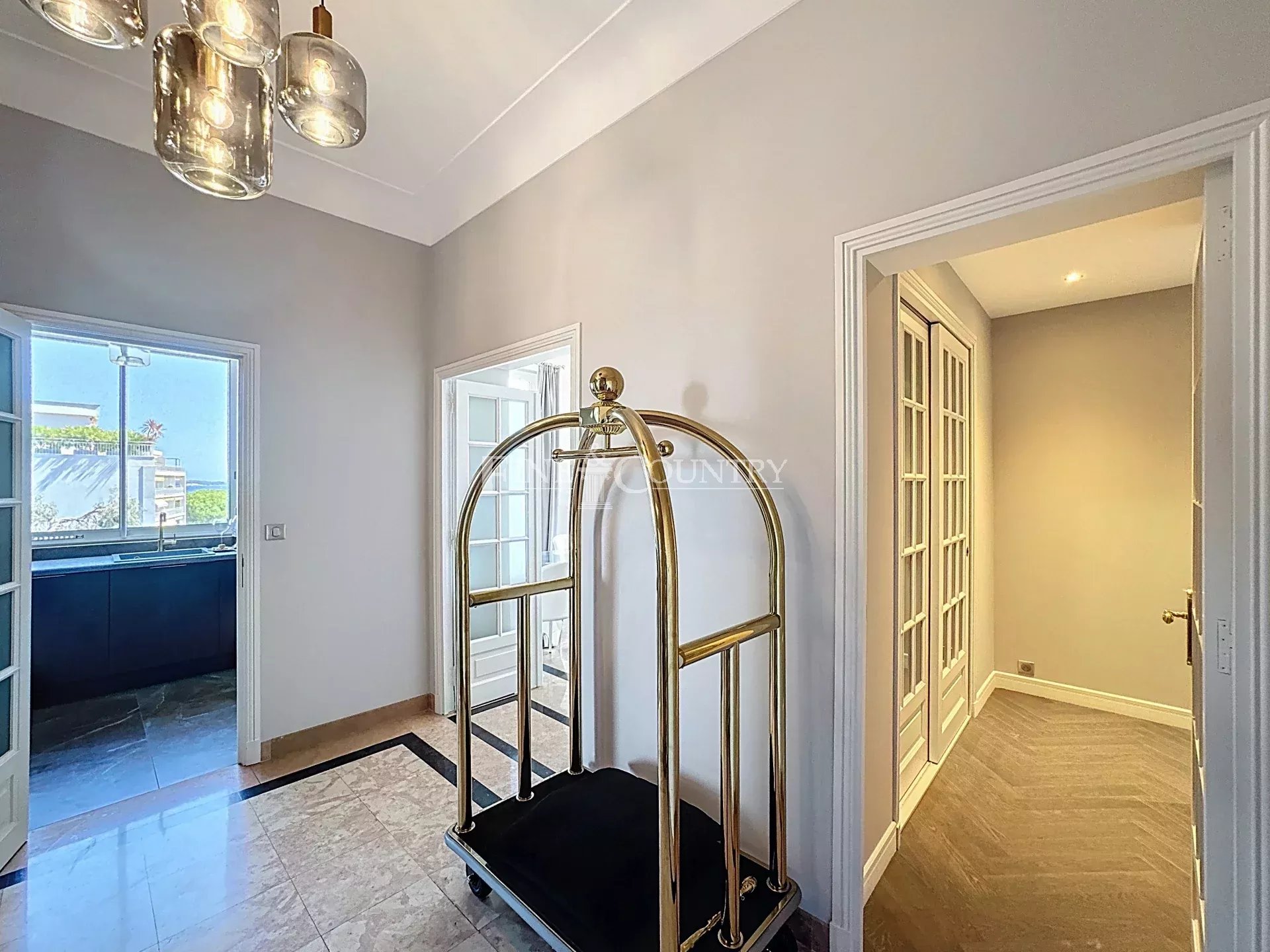 Photo of Sea View apartment for sale in Cannes