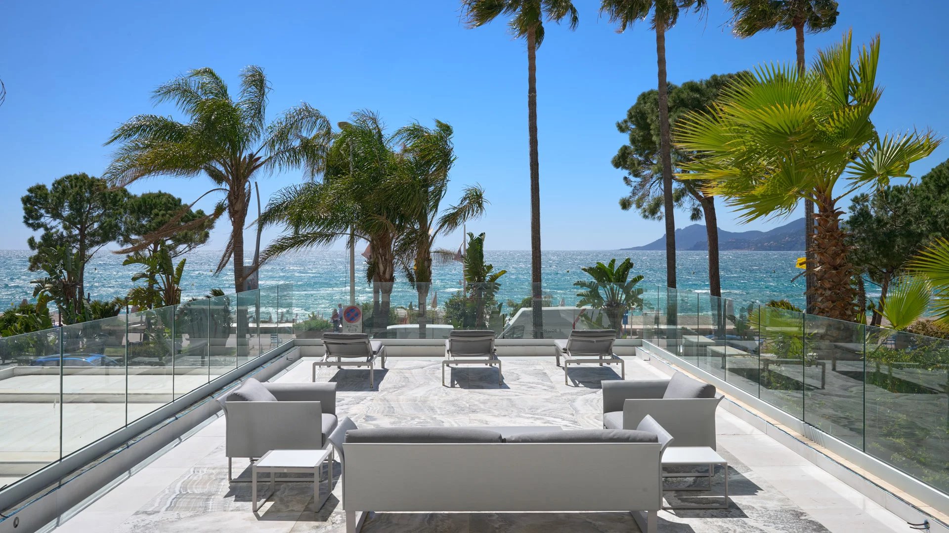 MAGNIFICENT APARTMENT