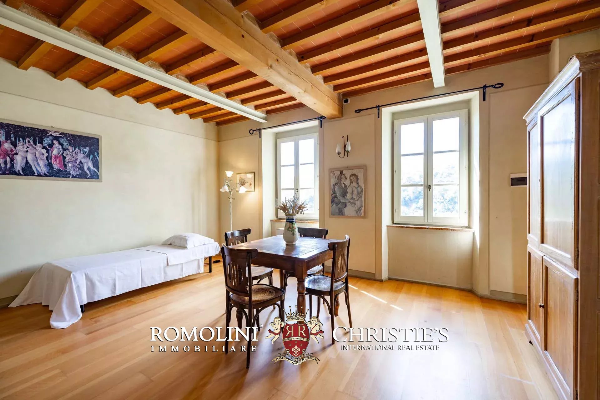 15 Bedroom Villa/Townhouse's Image 71
