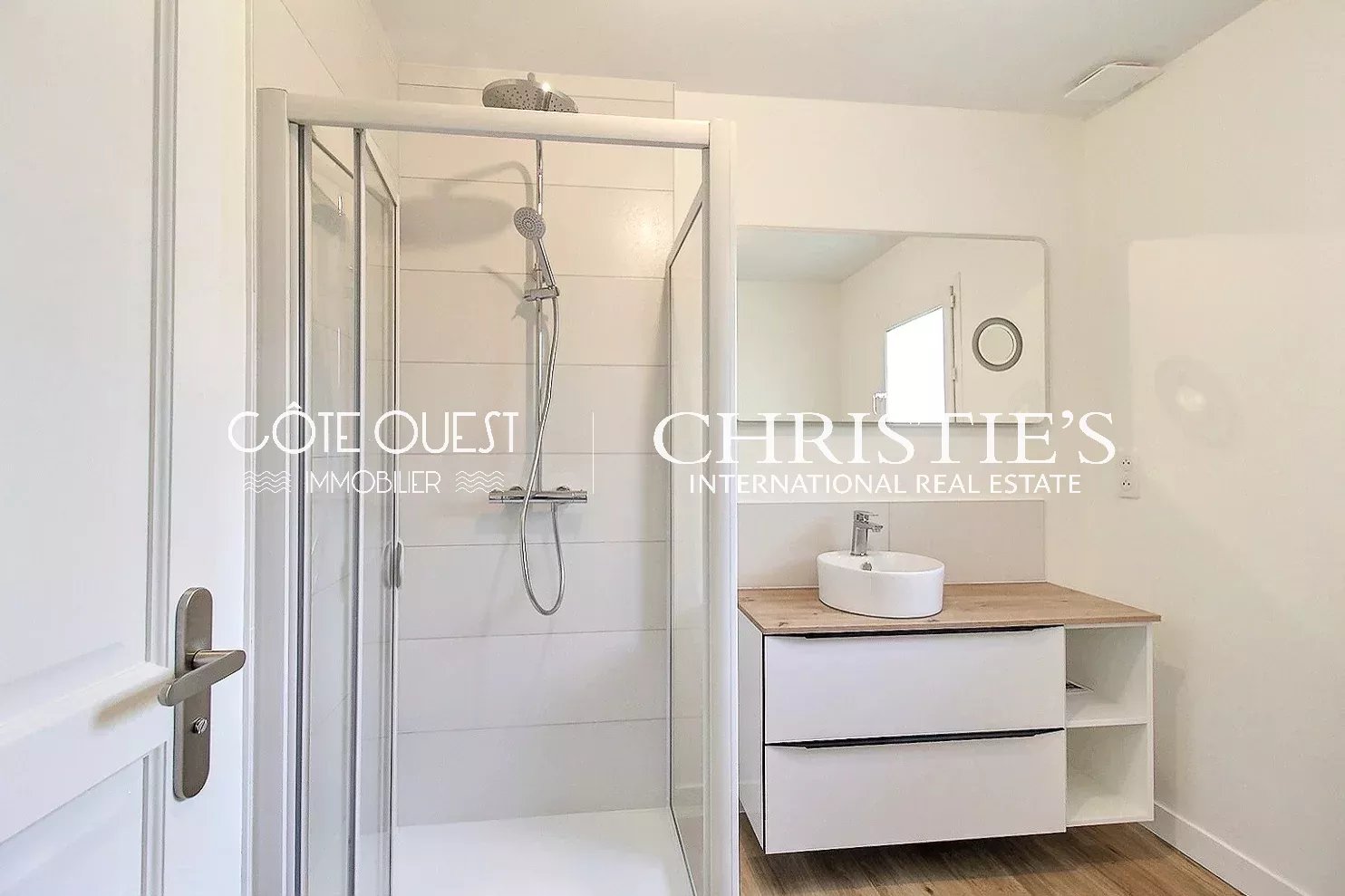 4 Bedroom Villa/Townhouse's Image 8