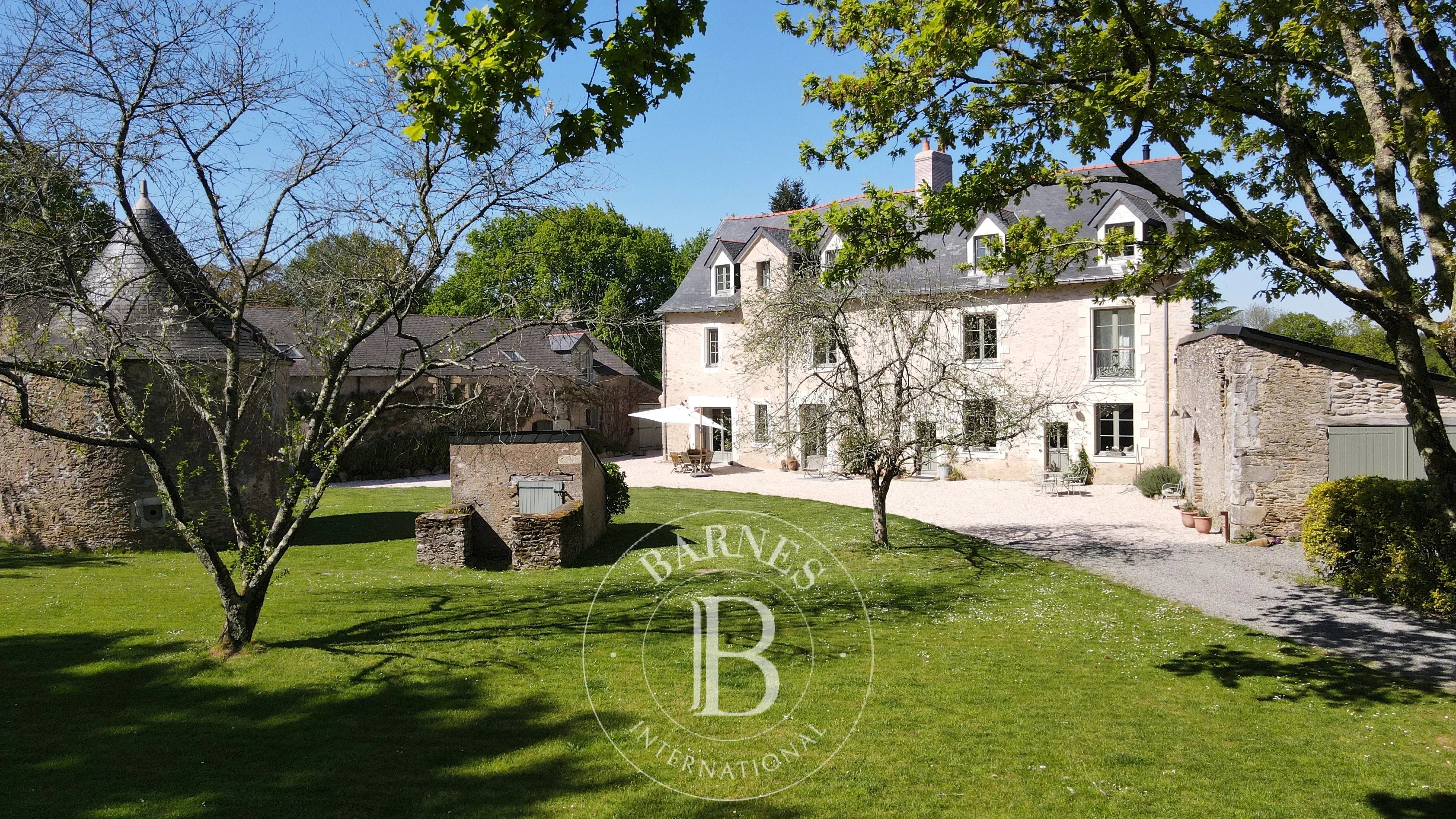 Sucé-sur-Erdre  - Maison 18 Pi&egrave;ces - picture 1