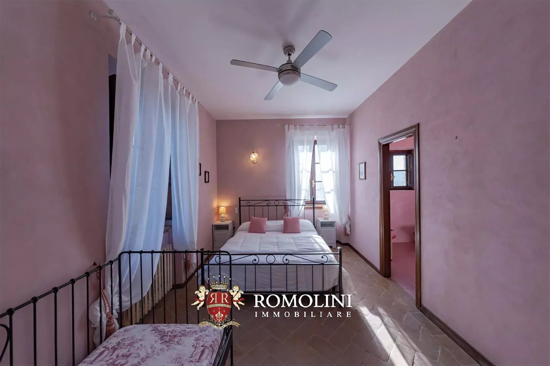 20 Bedroom Chateau's Image 63