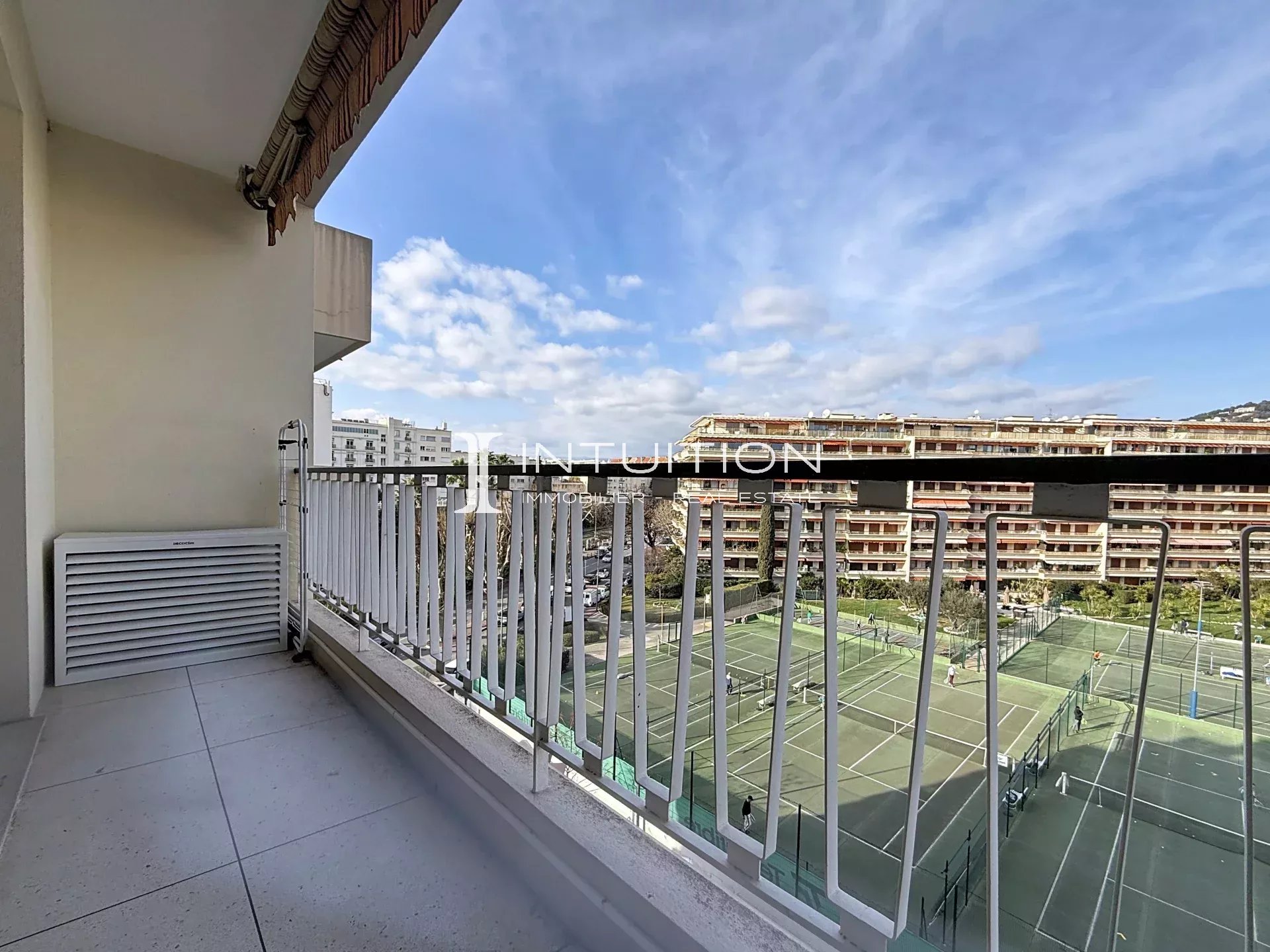 Cannes - Basse Californie : 3 pièces avec terrasse