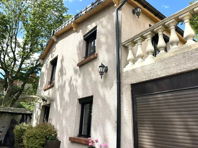 Maison 5 pièces 4 chambres Dépendance et garage secteur Bords de marne
