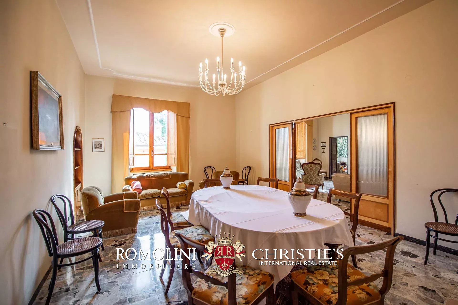 6 Bedroom Villa/Townhouse's Image 29