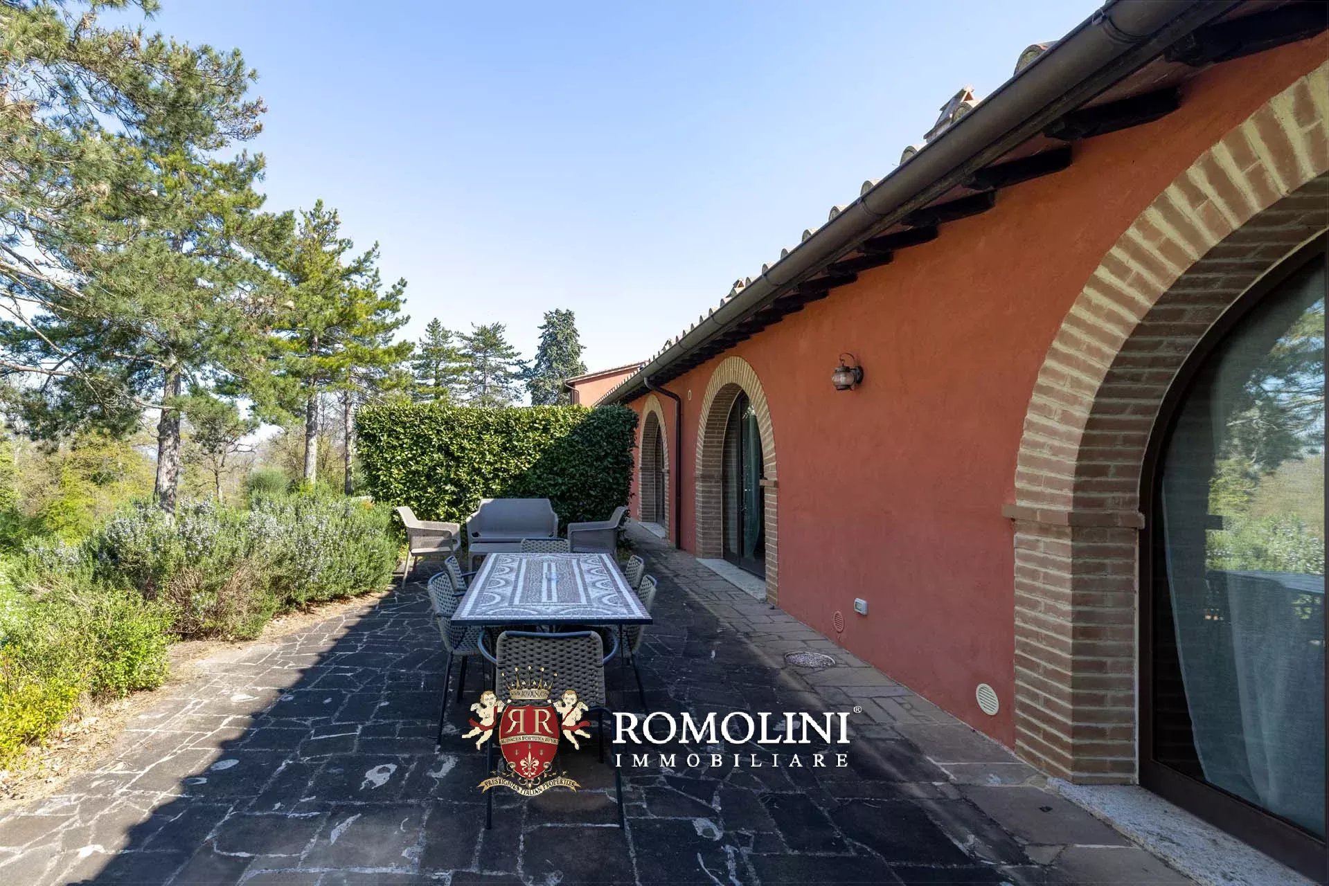 LUXUSANLAGE MIT 19 WOHNUNGEN IN DER TOSKANA, VAL D'ORCIA