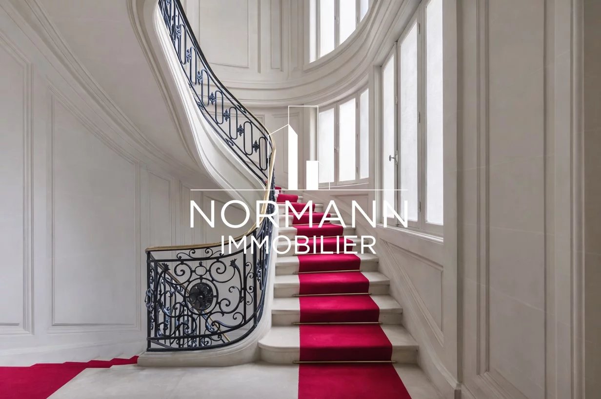 PARIS 8 - FAUBOURG SAINT HONORE / MATIGNON - VUE TOUR EIFFEL - BALCON