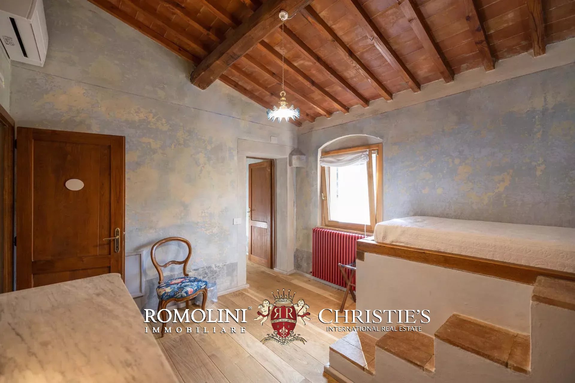 13 Bedroom Villa/Townhouse's Image 75
