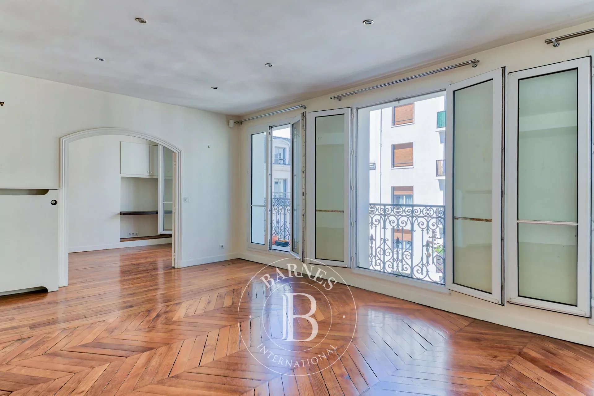 Paris 16 - Victor Hugo - Upper floor - 4 Bedrooms - picture 6